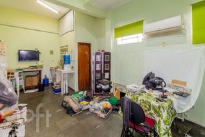 Image 14 - 915387