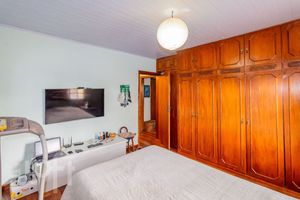Image 32 - 915387