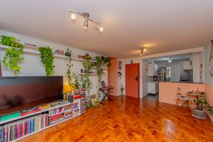 Image 4 - 915389