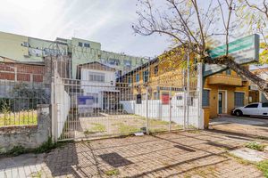 Image 64 - 915391