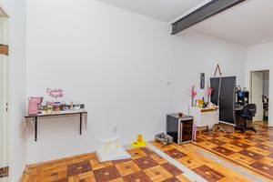 Image 18 - 915391