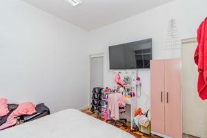 Image 30 - 915391
