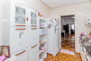 Image 33 - 915391