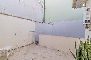 Image 50 - 915391