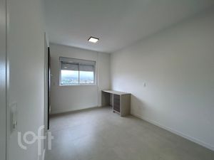 Image 7 - 915403