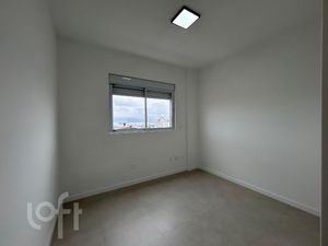 Image 11 - 915403