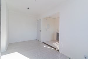 Image 3 - 915404