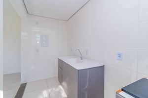Image 14 - 915404