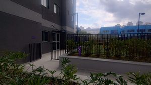 Image 10 - 915405