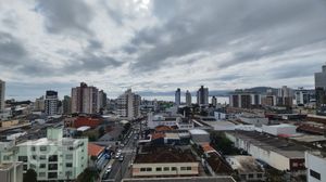 Image 29 - 915406
