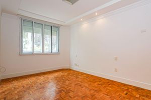 Image 15 - 915413