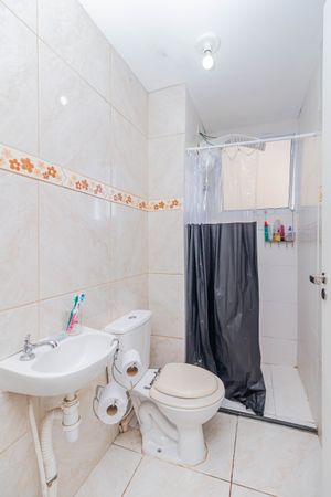 Image 19 - 915416