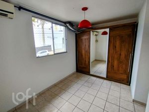 Image 1 - 915417
