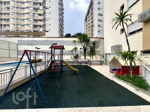 Image 13 - 915425