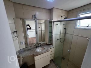 Image 10 - 915425