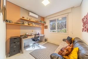 Image 9 - 915427