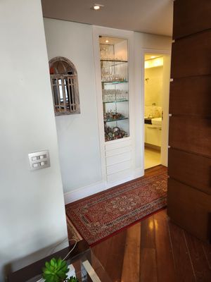 Image 22 - 915429