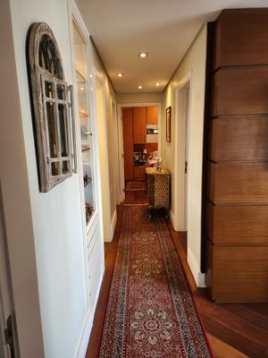 Image 23 - 915429
