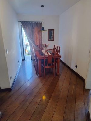 Image 11 - 915439