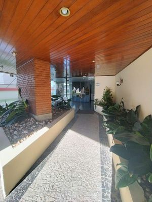 Image 21 - 915439