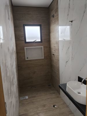 Image 7 - 915447