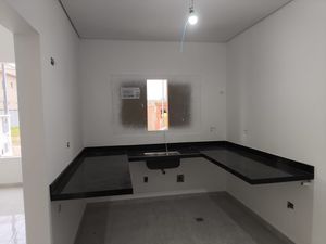 Image 3 - 915447