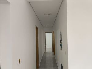 Image 18 - 915447