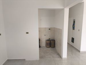 Image 4 - 915447