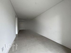 Image 4 - 915451