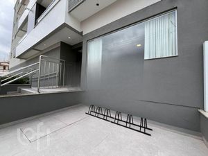 Image 21 - 915451