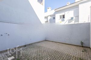 Image 26 - 915506