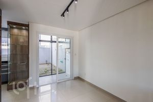 Image 7 - 915506