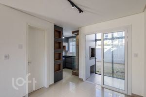 Image 6 - 915506