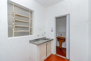 Image 16 - 915514