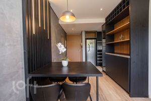 Image 1 - 915515