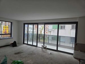 Image 4 - 915516