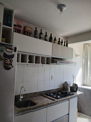 Image 9 - 915538
