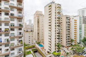 Image 23 - 915539