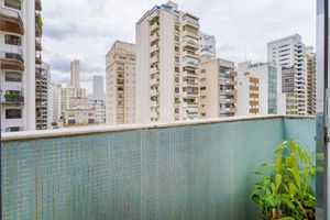 Image 5 - 915539