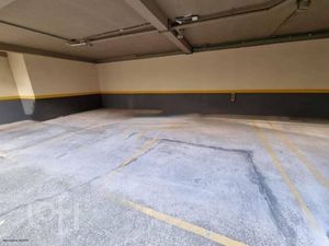 Image 33 - 915541