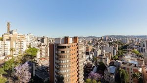 Image 25 - 915541