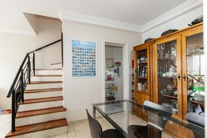 Image 4 - 915542