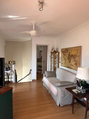 Image 15 - 915542
