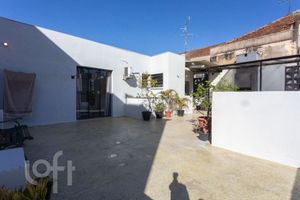 Image 21 - 915550