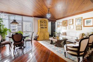 Image 3 - 915552