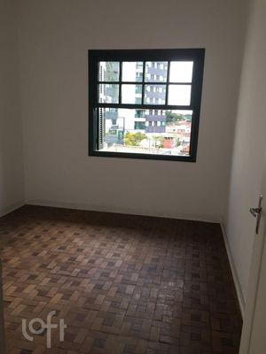 Image 8 - 915553