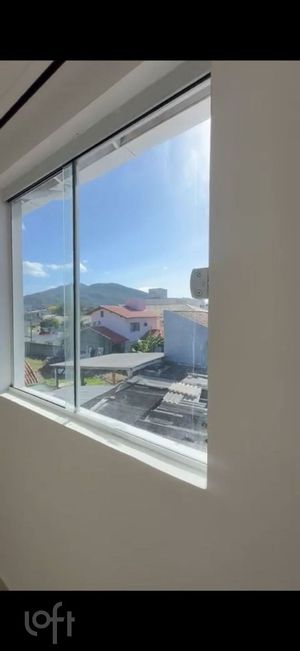 Image 6 - 915557