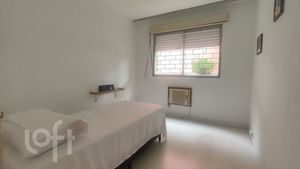 Image 4 - 915558