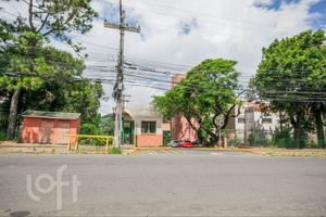 Image 20 - 915558