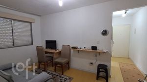 Image 3 - 915558